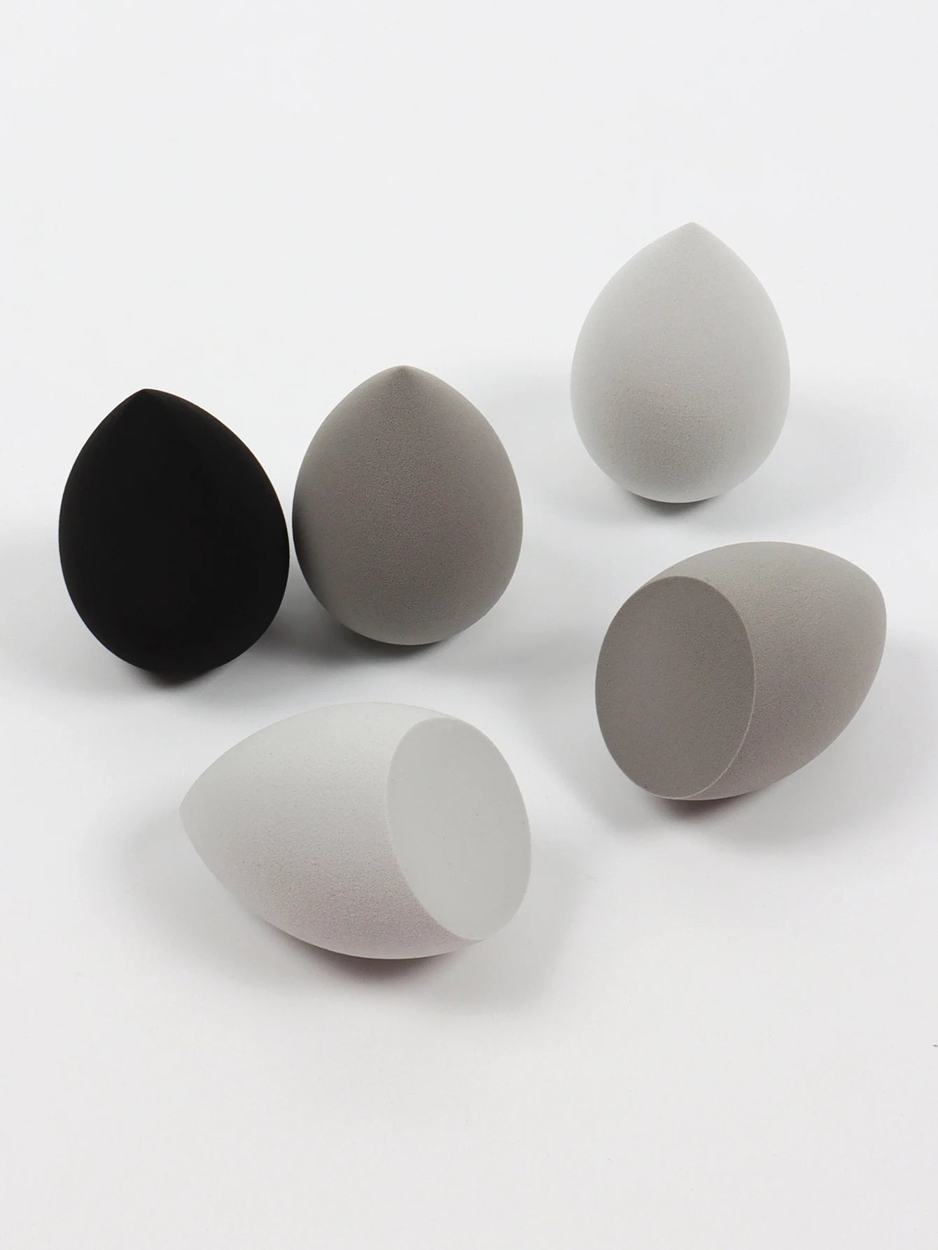 30 Beauty Eggs (Makeup Sponges) Foundation Make-Up Mixed Beauty Sponge, Liquid, Cream and Powder Without Blemish, Multi-Color C